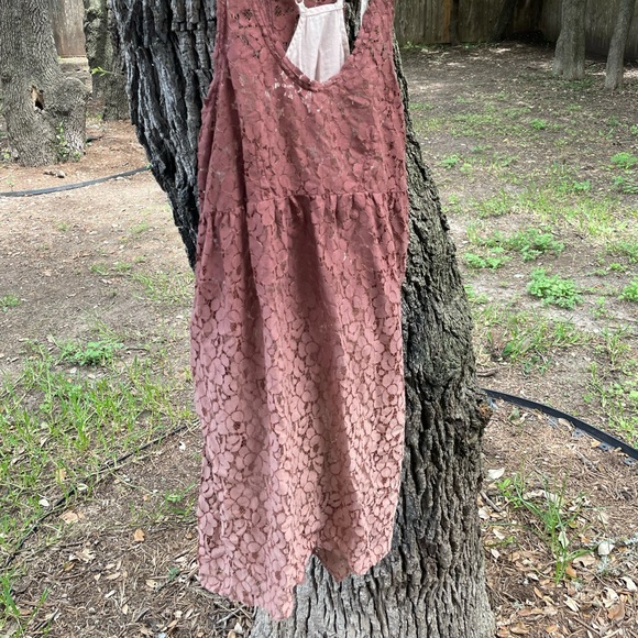 Lace Ombré Dress - Picture 2 of 3